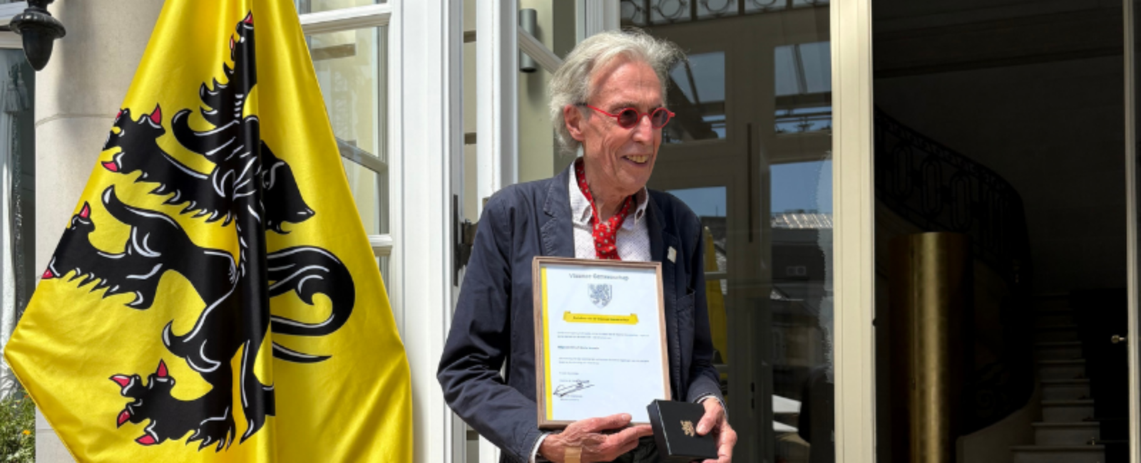 UNICHIR - Vlaams Ereteken dokter Reginald Moreels 800 x 600