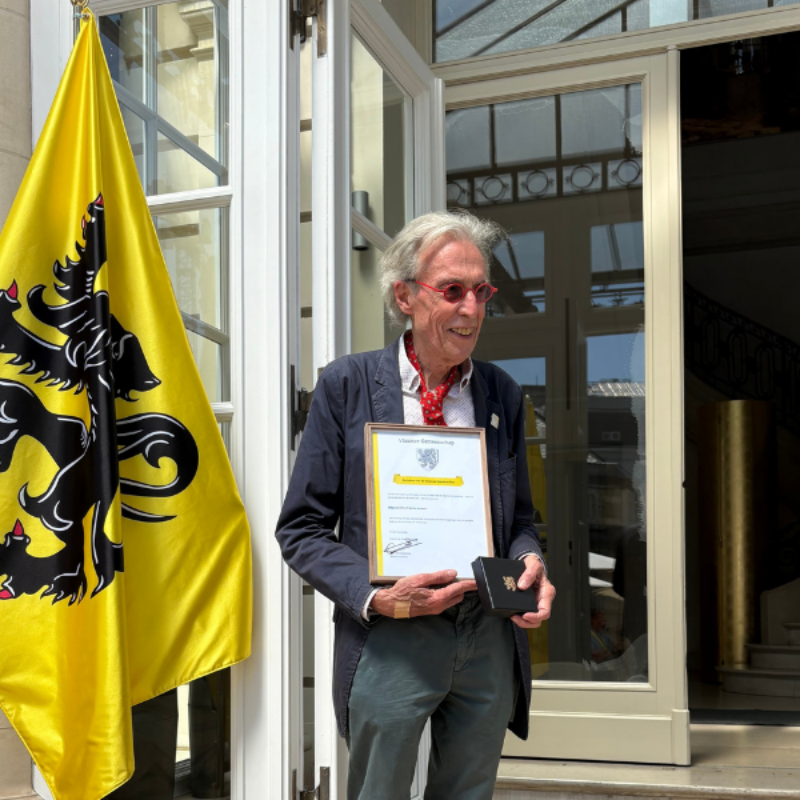 UNICHIR - Vlaams Ereteken dokter Reginald Moreels 800 x 600